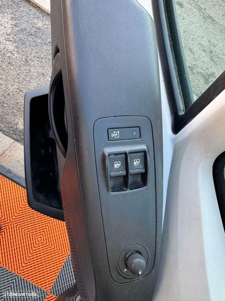 Peugeot boxer 2.2 hdi fibrada l2h2 premium - 6