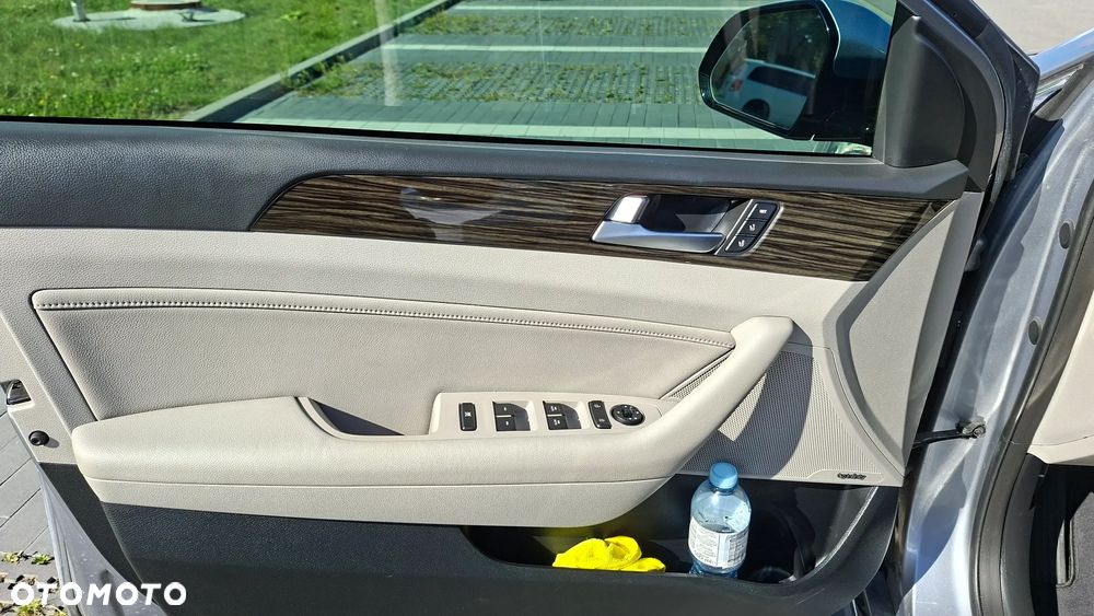 Hyundai Sonata - 23
