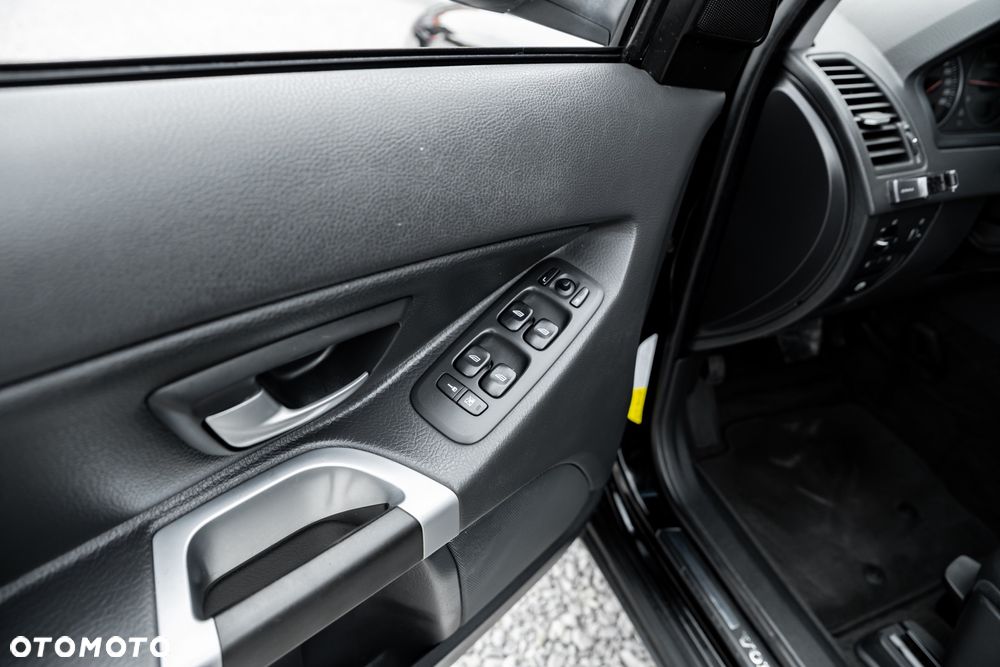 Volvo XC 90 D5 Momentum - 17