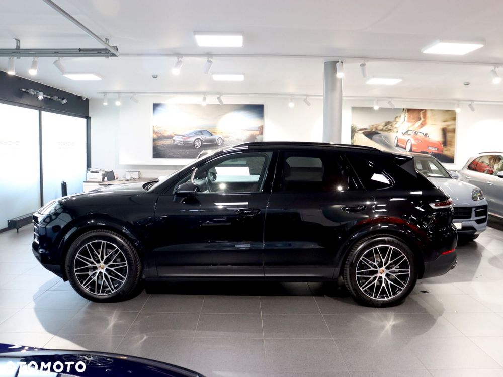 Porsche Cayenne Standard - 2