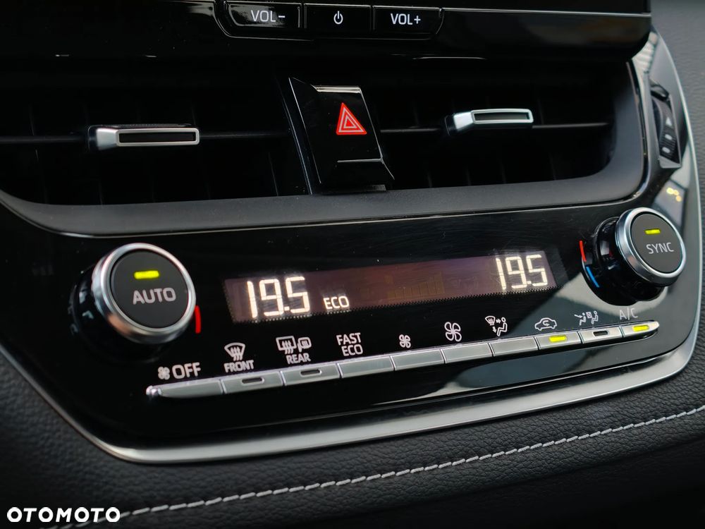 Toyota Corolla 1.8 Hybrid Comfort - 32