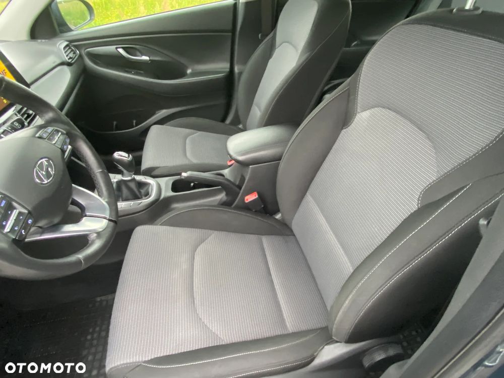 Hyundai i30 - 25