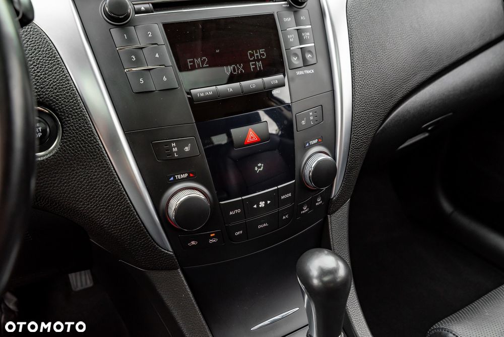 Suzuki Kizashi 2.4 4x4 CVT Sport - 34