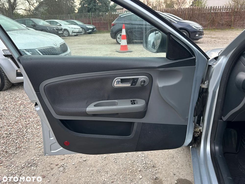 Seat Ibiza 1.4 16V Reference - 10