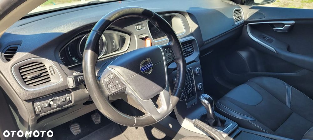 Volvo V40 - 20