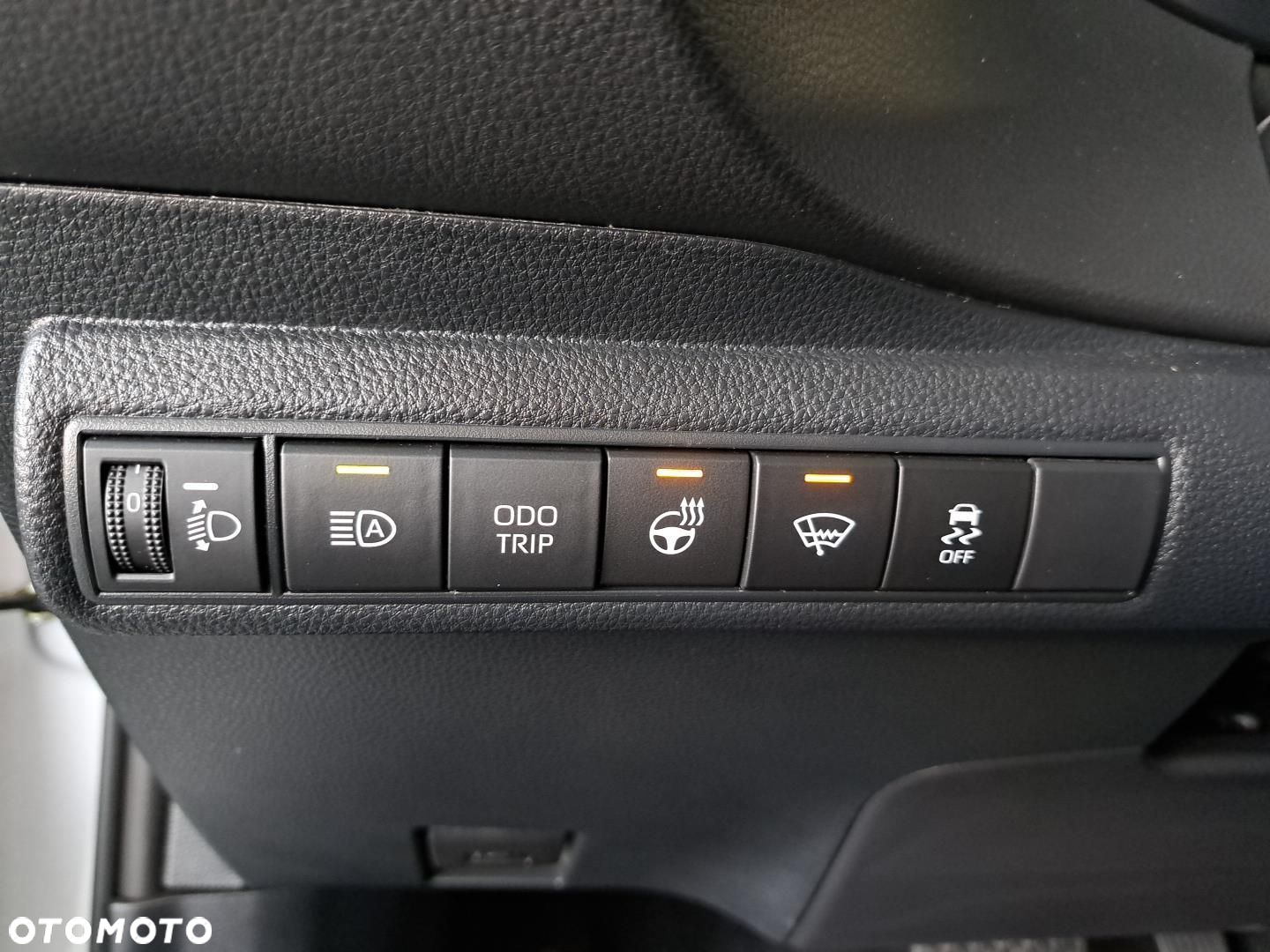 Toyota Corolla - 32