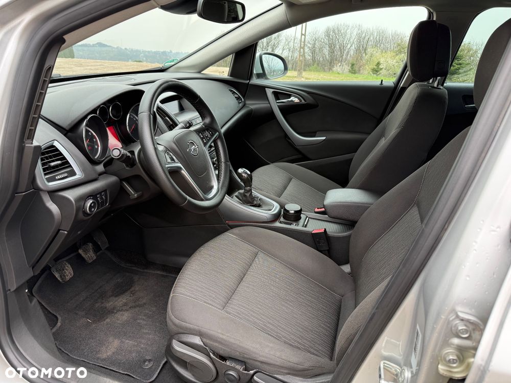 Opel Astra 1.4 T Enjoy - 9