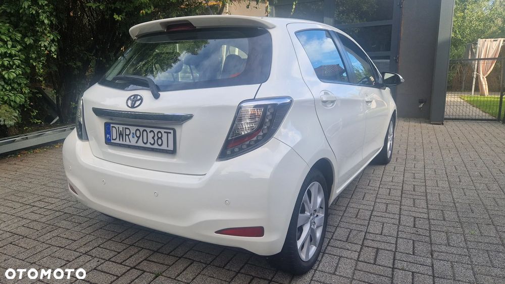 Toyota Yaris Hybrid 1.5 VVT-i Comfort mit Design Paket - 5