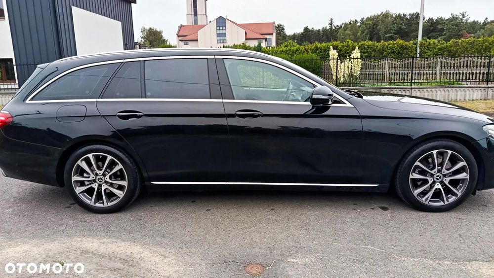 Mercedes-Benz Klasa E 220 d 9G-TRONIC - 28