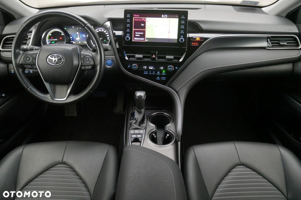 Toyota Camry - 8