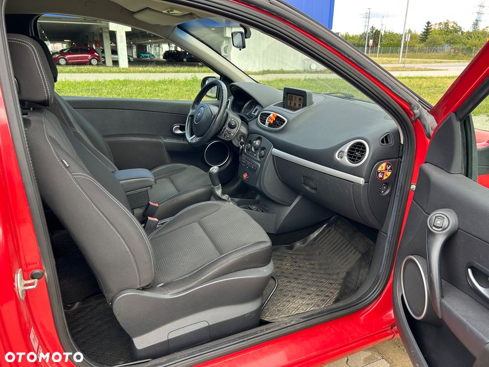 Renault Clio 1.2 16V Authentique - 13
