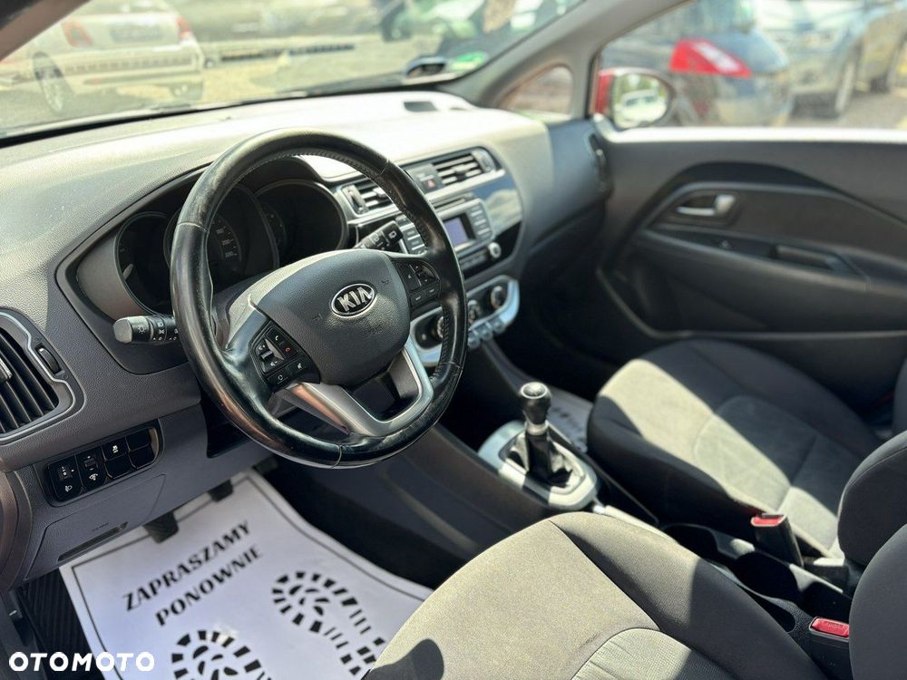Kia Rio - 12