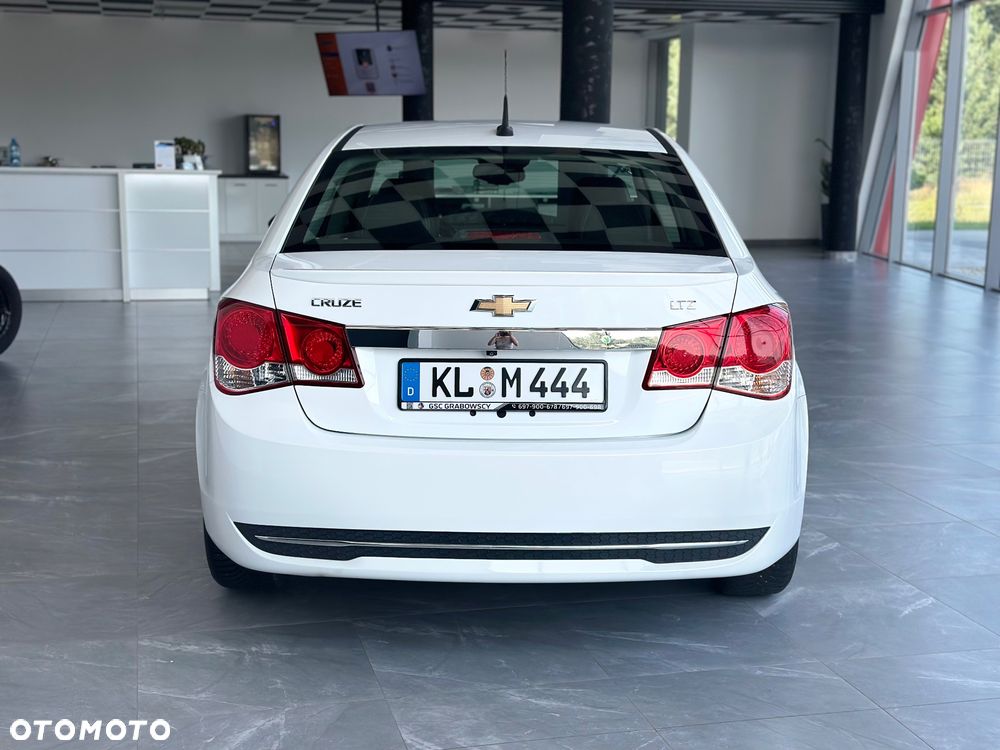 Chevrolet Cruze - 11