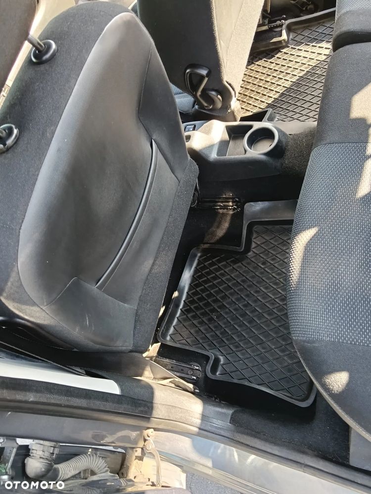 Peugeot 206 - 12