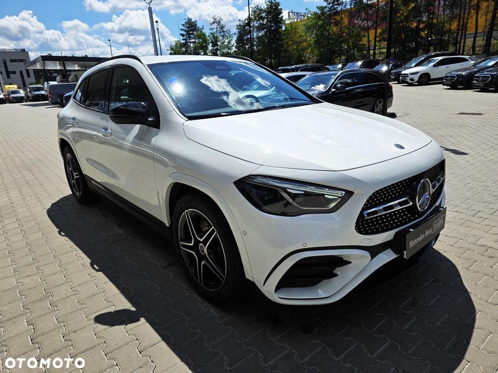 Mercedes-Benz GLA 200 AMG Line - 3