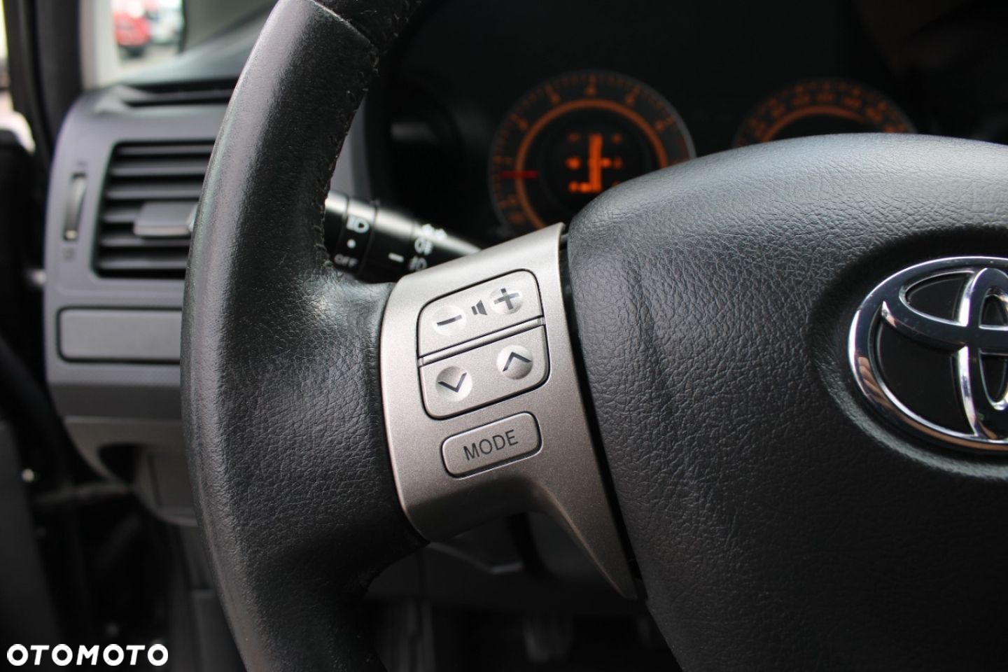 Toyota Auris - 34