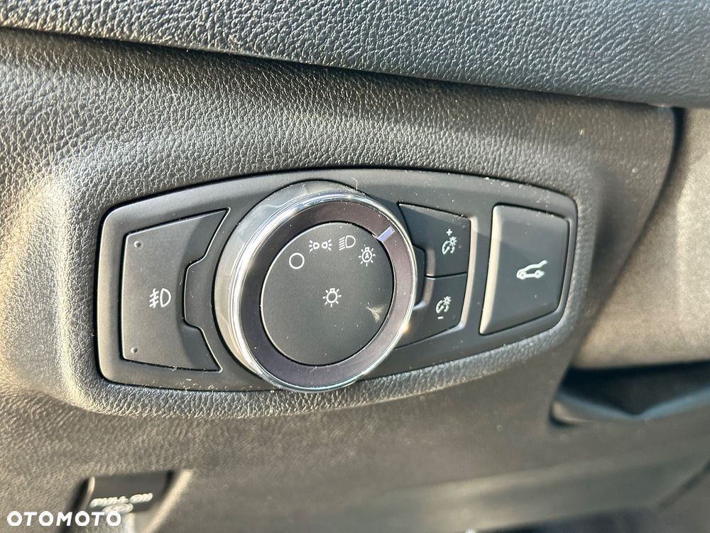 Lincoln MKC - 20