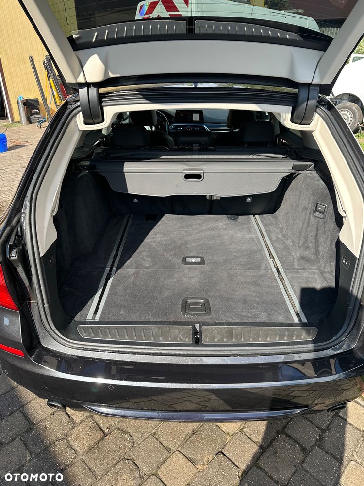BMW Seria 5 520d Sport Line - 22