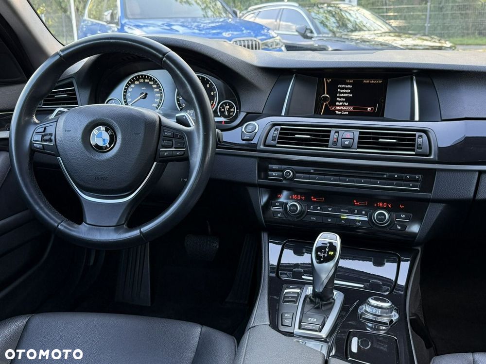 BMW Seria 5 528i Sport-Aut - 20