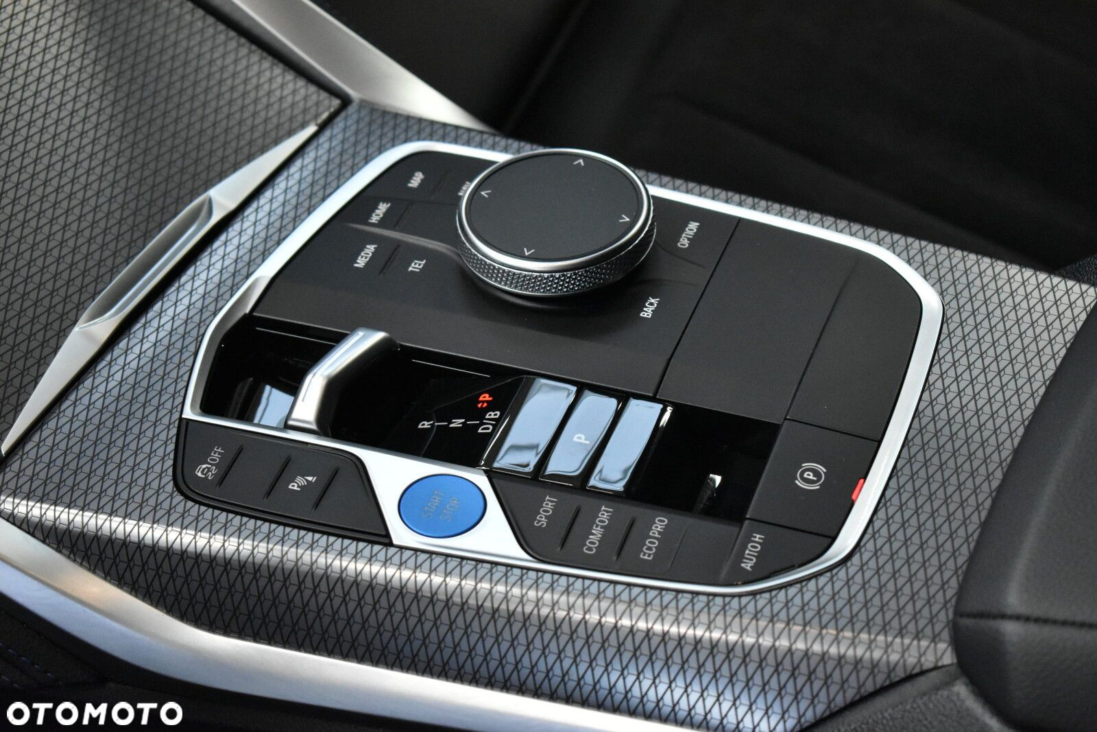 BMW i4 - 19