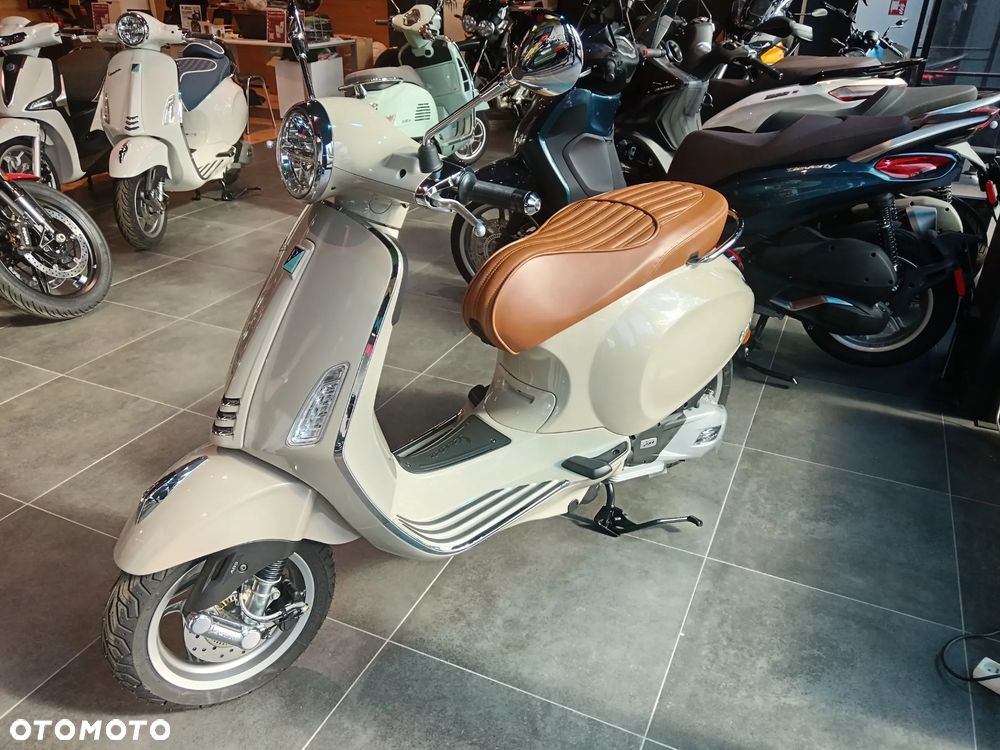 Vespa Primavera - 2
