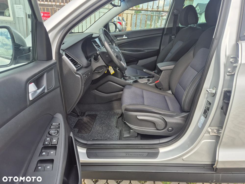 Hyundai Tucson blue 1.7 CRDi 2WD DCT Premium - 15