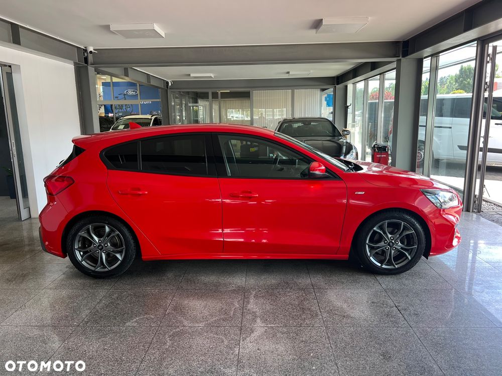 Ford Focus 1.5 EcoBoost ST-Line - 16
