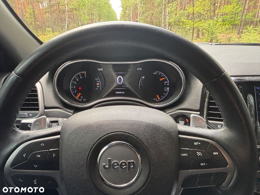 Jeep Grand Cherokee - 20