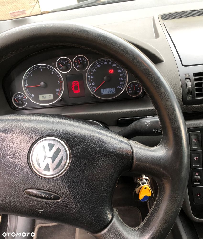Volkswagen Sharan 1.9 TDI Comfortline - 11