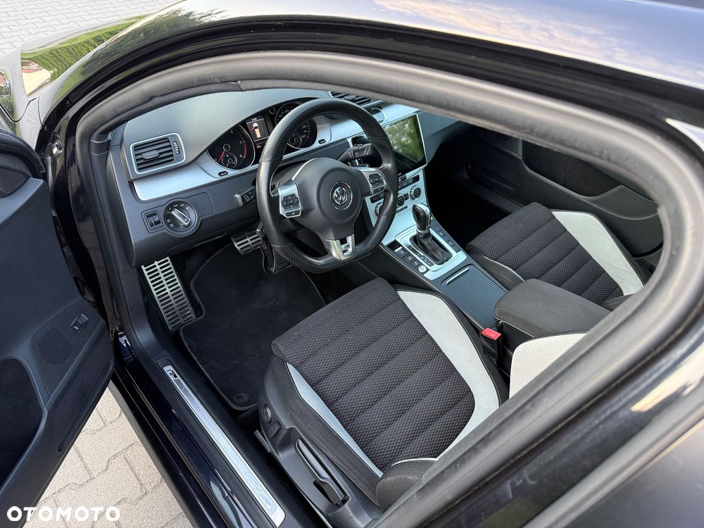Volkswagen Passat 2.0 TDI DSG BlueMotion Technology R-Line - 10