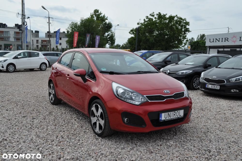 Kia Rio - 4