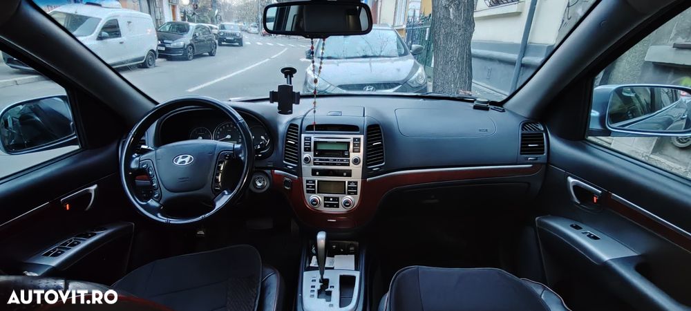 Hyundai Santa Fe ver-2-2-dsl-vgt-5-seats-4wd-at-full - 7