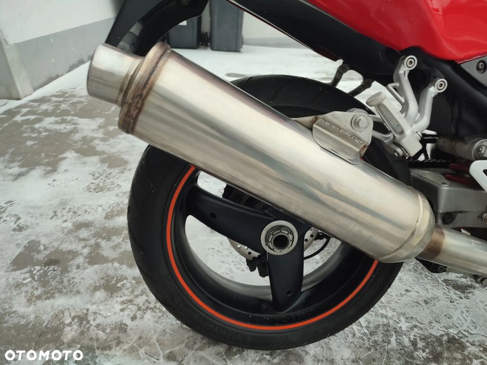 Triumph Daytona - 25