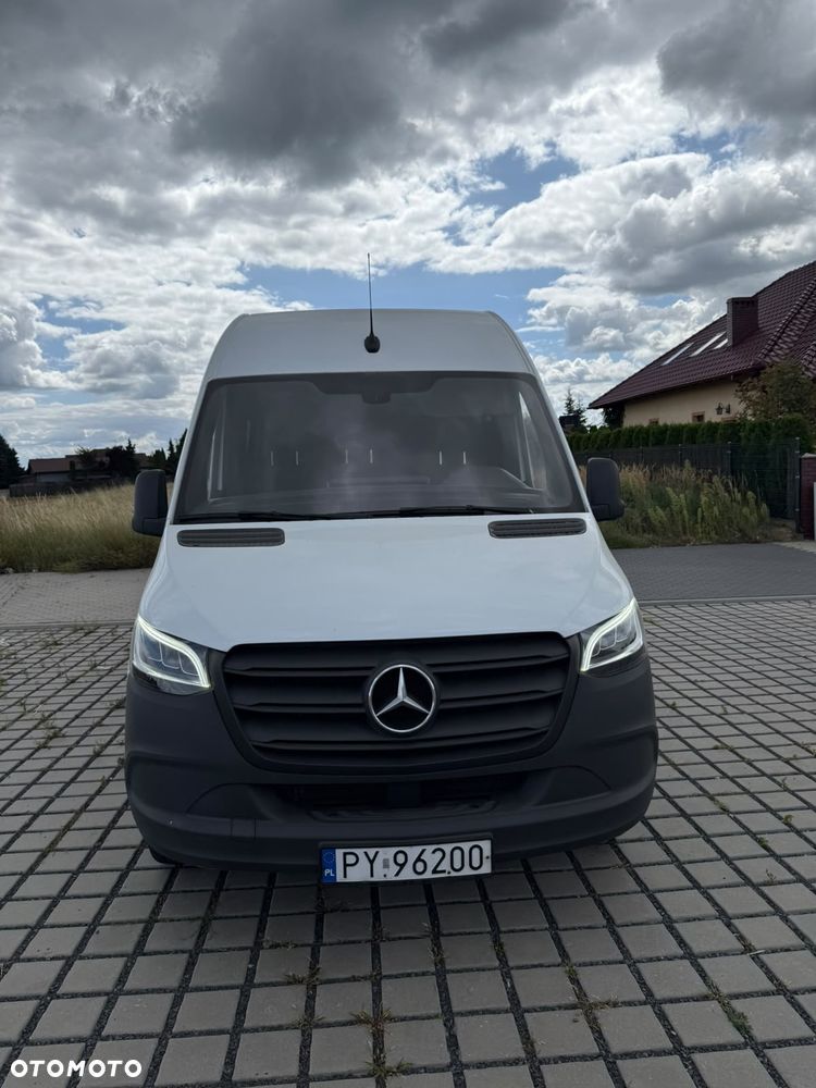 Mercedes-Benz Sprinter Standard PRO 907.233 - 2
