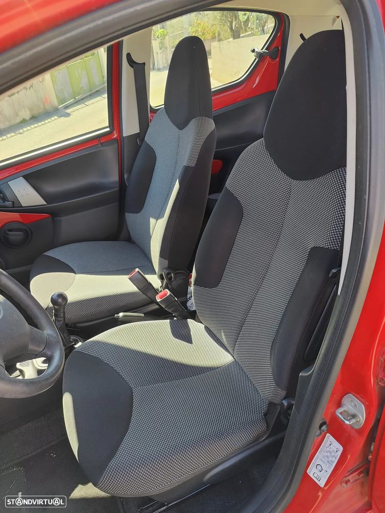 Toyota Aygo City - 5
