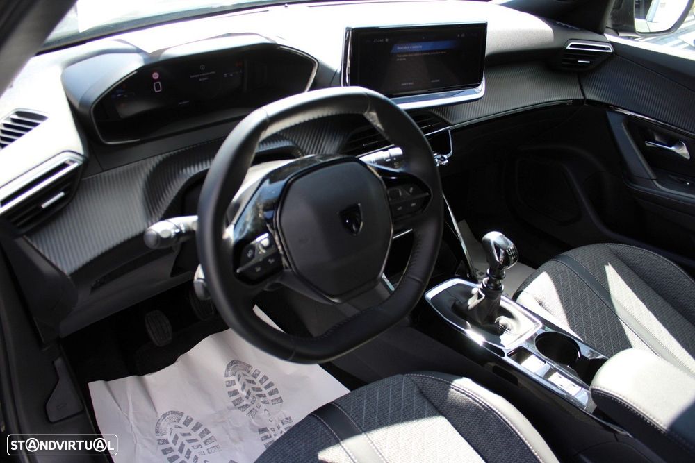 Peugeot 2008 1.2 PureTech Allure Pack - 12