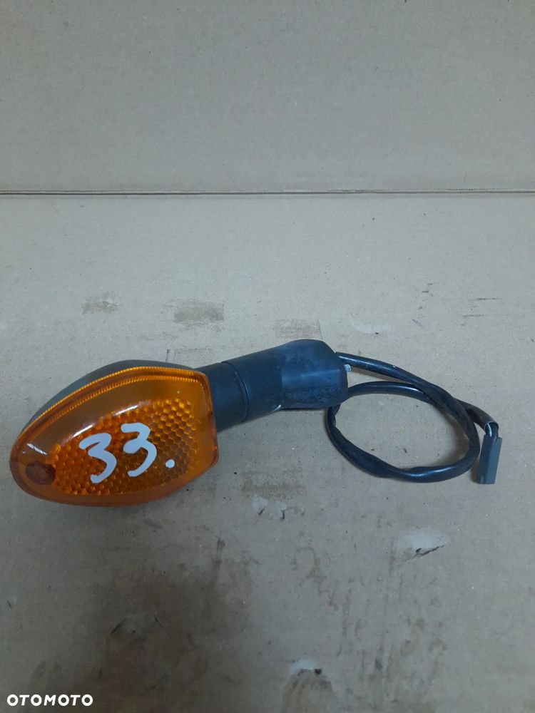 Suzuki gsr 750 kierunkowskaz lewy tył - 2