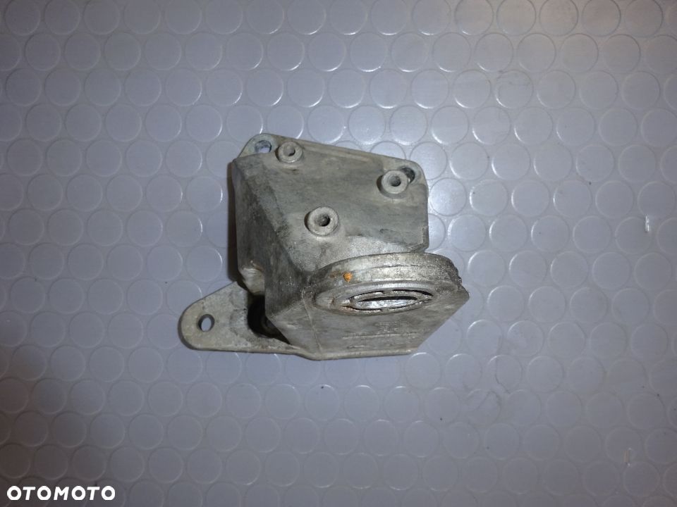 8D0399114AH lapa skrzyni biegow prawa Audi A6 C5 A4 B5 1.9 2.5 tdi manual