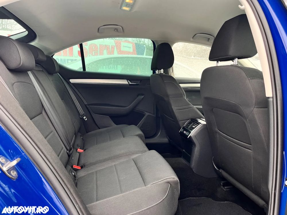 Skoda Superb 2.0 TDI DSG Sportline - 15