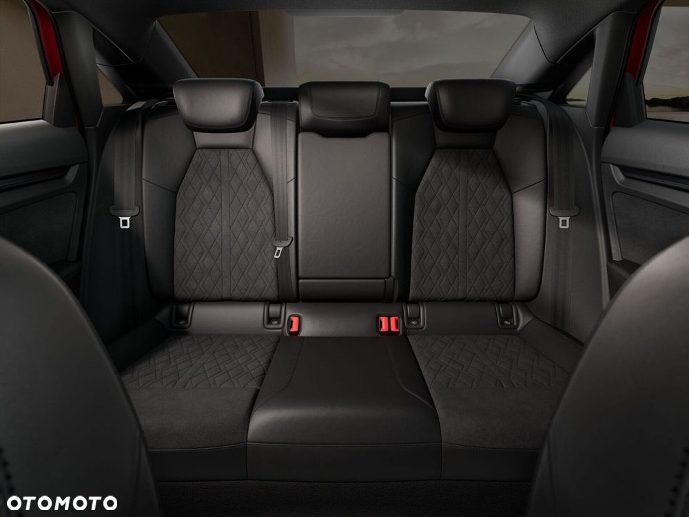 Audi RS3 Limousine - 8