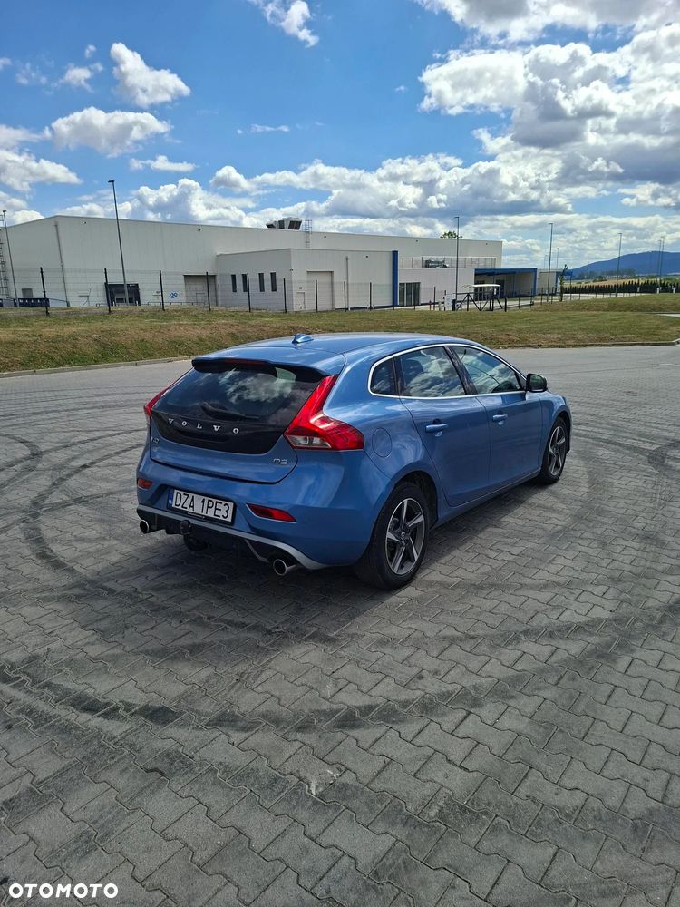 Volvo V40 D2 Drive-E R-Design Momentum - 5