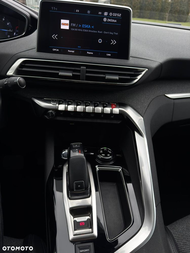 Peugeot 5008 1.2 PureTech Allure S&S EAT8 - 8