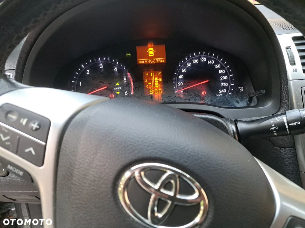 Toyota Avensis 2.0 D-4D Active - 6