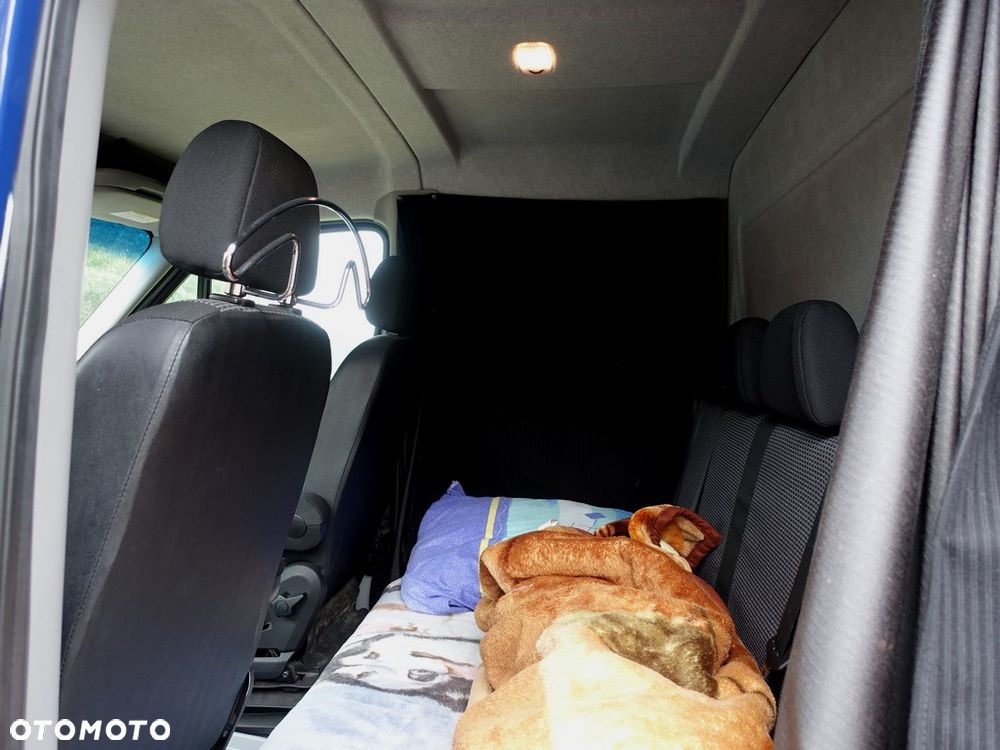 Mercedes-Benz Sprinter 319 - 25