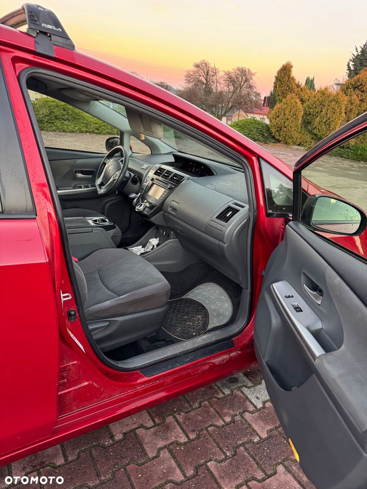 Toyota Prius+ (Hybrid) - 7