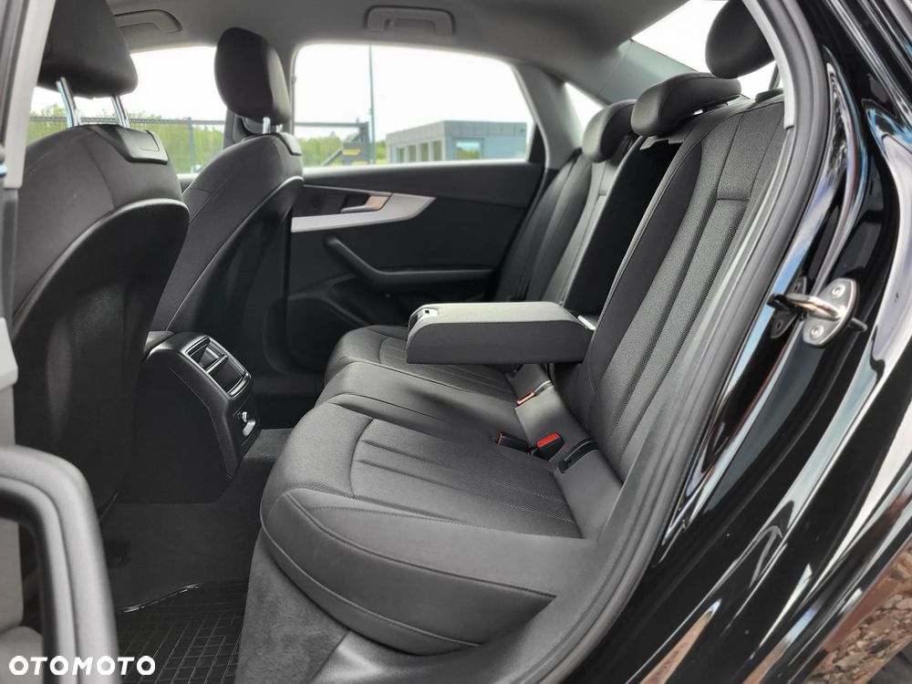 Audi A4 Limousine 35 TFSI S tronic - 22