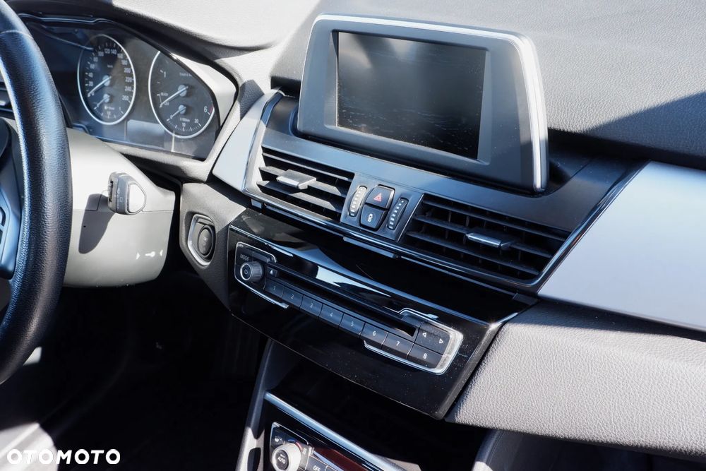 BMW Seria 2 218d Advantage - 6
