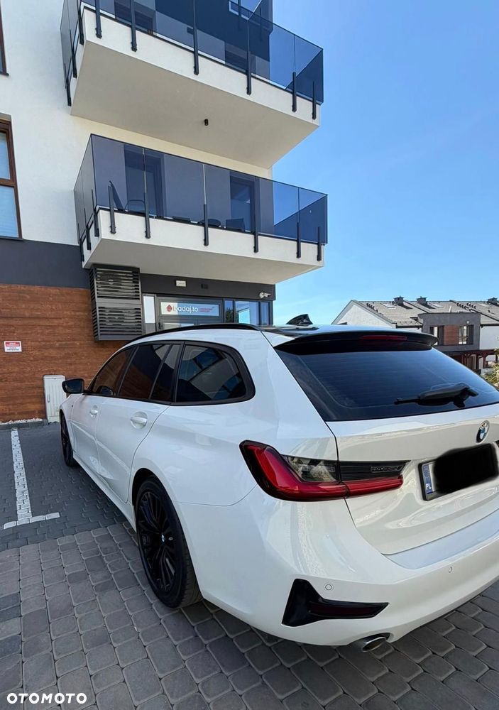 BMW Seria 3 318d M Sport Shadow - 12