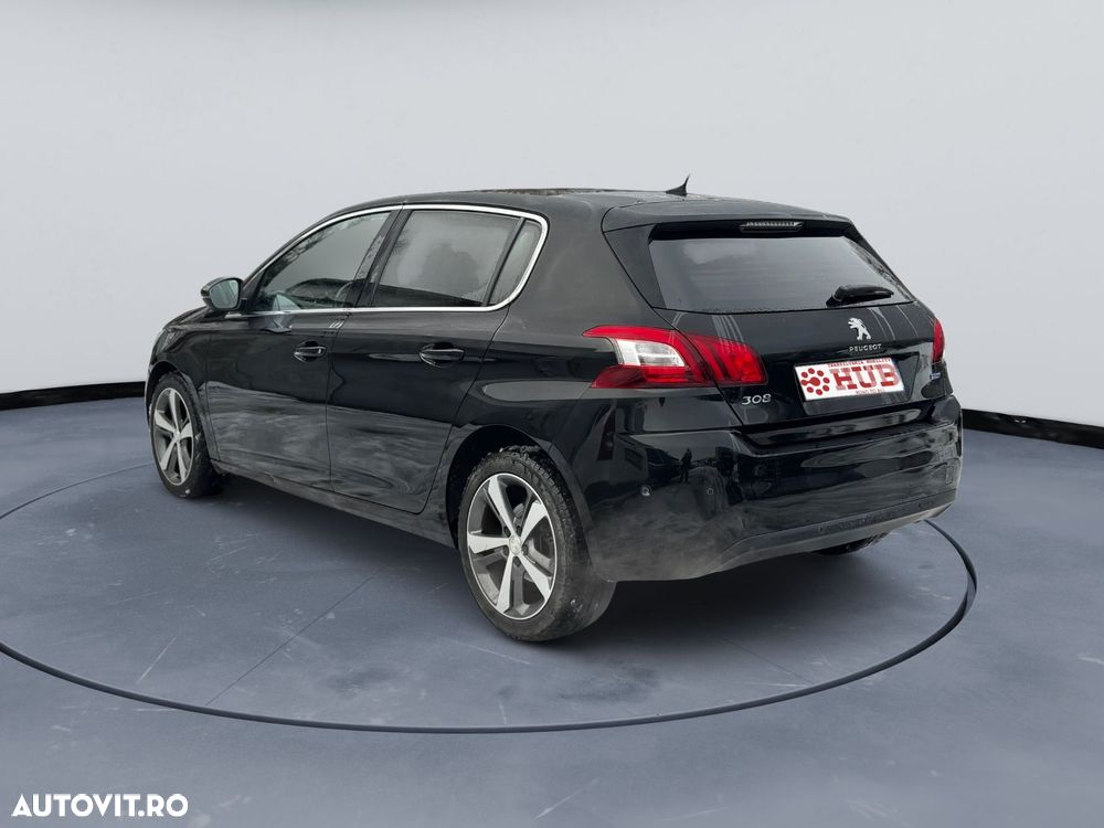 Peugeot 308 1.2 L PureTech Turbo S&S EAT8 Allure - 5