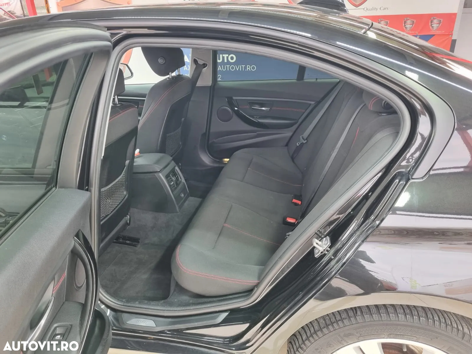 BMW Seria 3 318d - 24